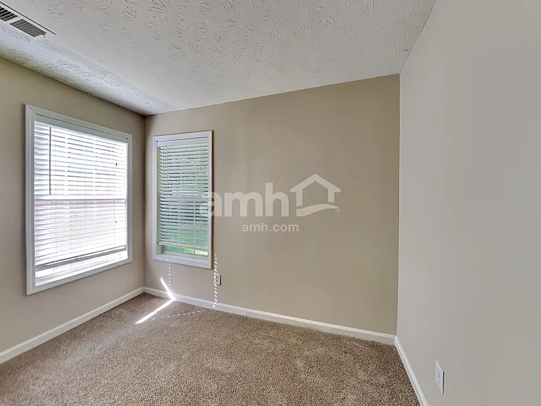 4366 Foxberry Run — Photo 14