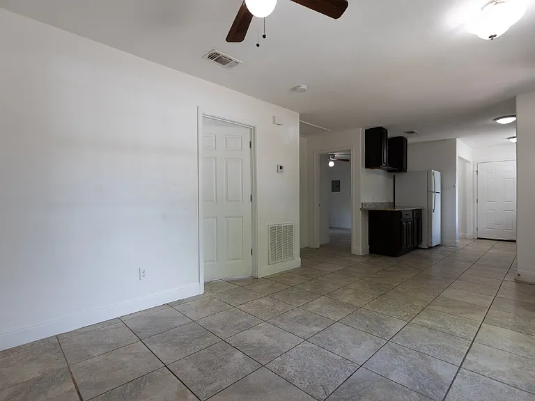 601 Coleman St #2 — Photo 5
