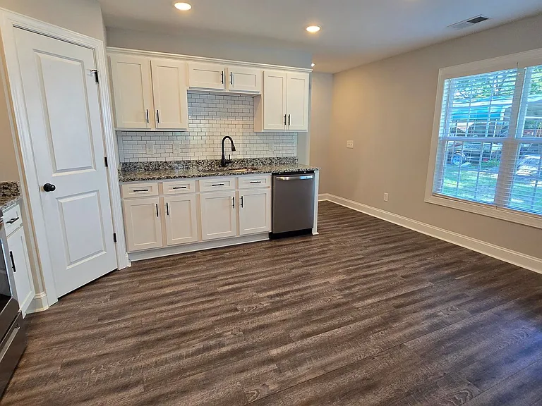 404 S Rose Ave — Photo 10