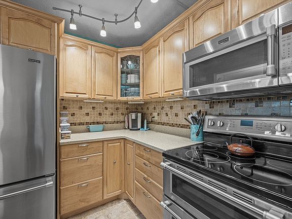 5th image of 37 Alcira Ct