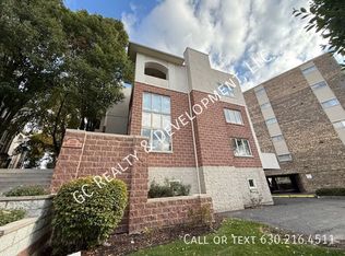 220 Des Plaines Ave UNIT A, Forest Park, IL 60130