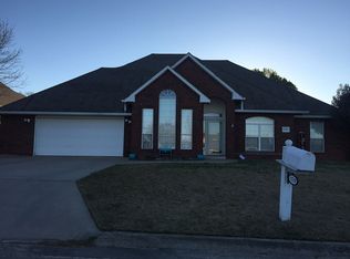 1520 Tara Dr, Ardmore, OK 73401