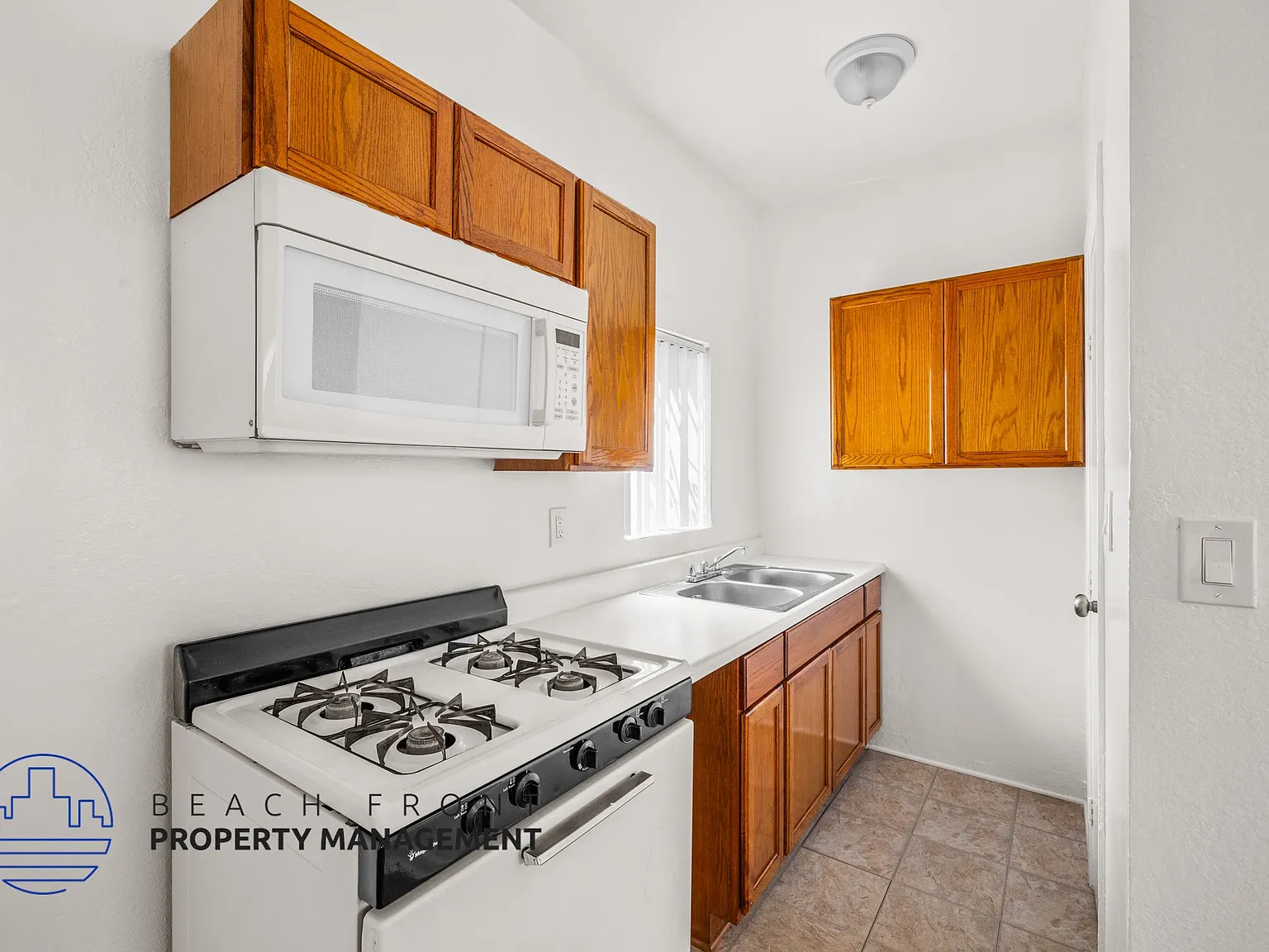 1935 Myrtle Ave. — Photo 1