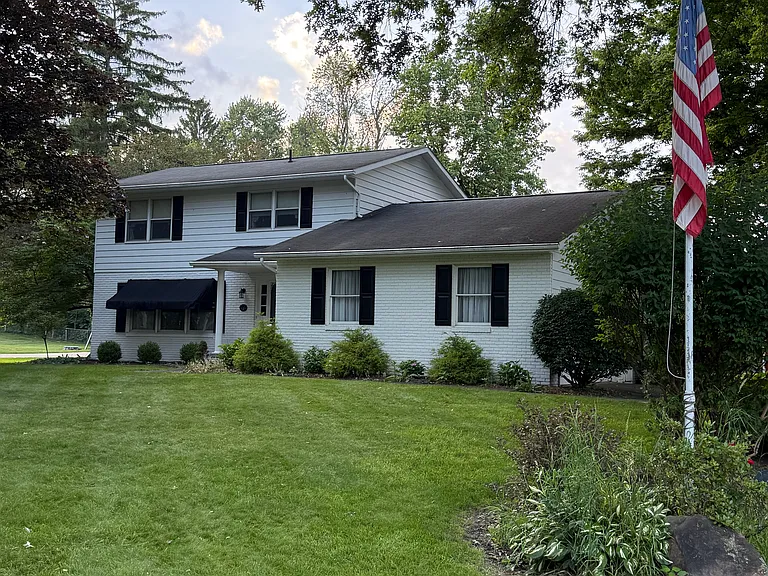 135 Seneca Trl SW — Photo 1