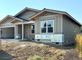 351 E Diamond Peak Ave, Sisters, OR 97759