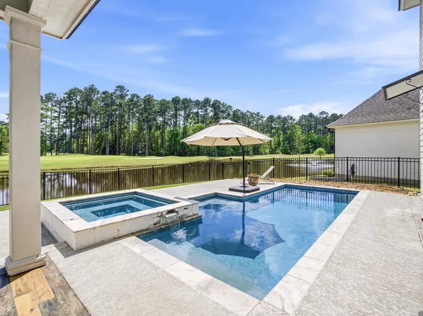 9421 Saint Andrews Ct, Denham Springs, LA 70726