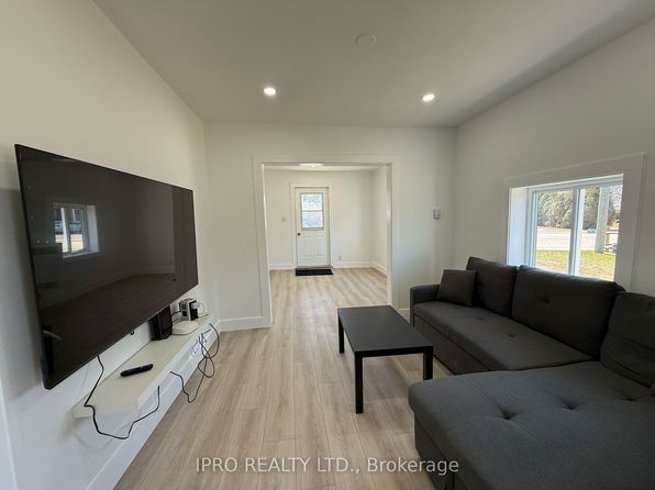 44 Dundas St #2042, Edwardsburgh/cardinal, ON K0E 1E0