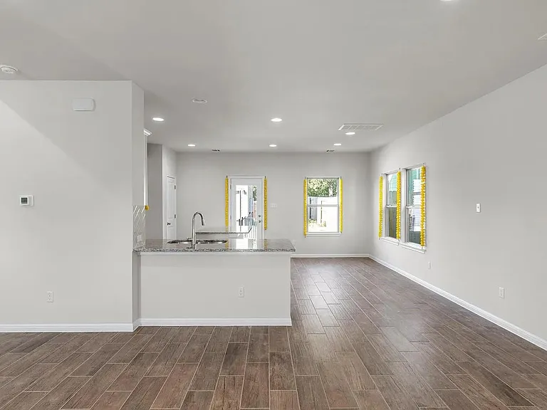 1725 Lakota Ln — Photo 4