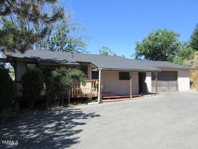 302 N 82nd Ave, Yakima, WA, 98908