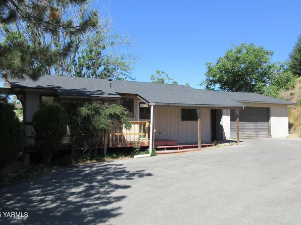 302 N 82nd Ave, Yakima, WA 98908