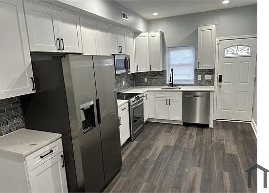 1117 N Fulton Ave — Photo 4