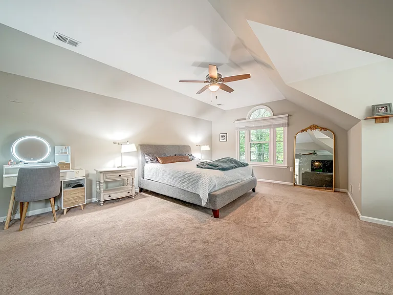 1219 Rowland Dr — Photo 31