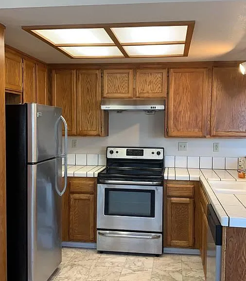 2267 Oak Hills Dr — Photo 2