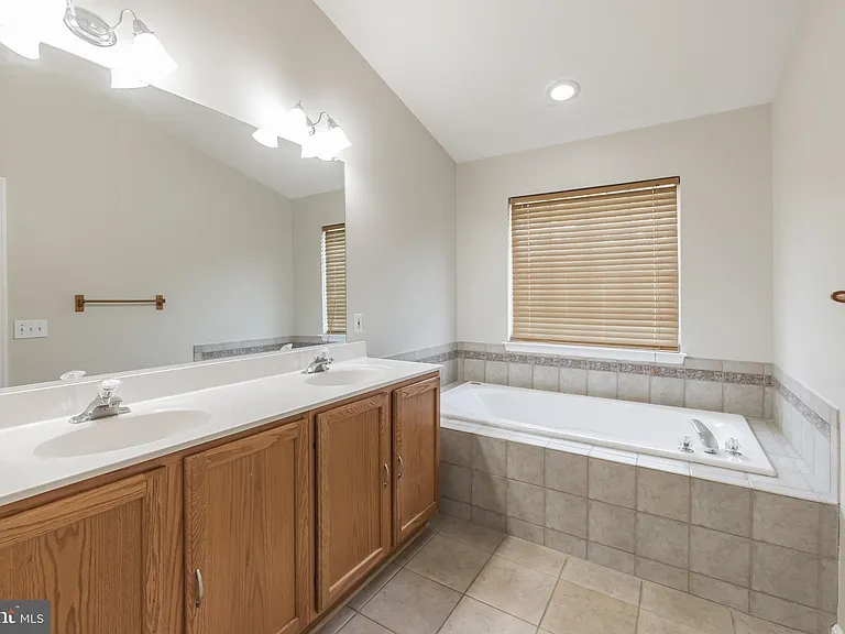 11715 Gunners Dr — Photo 22