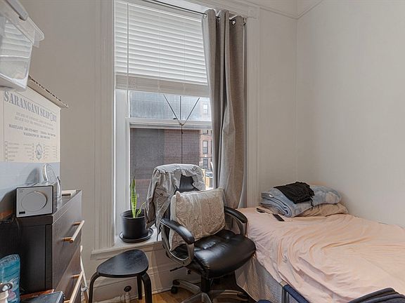 5th image of 290 Commonwealth Ave APT 4