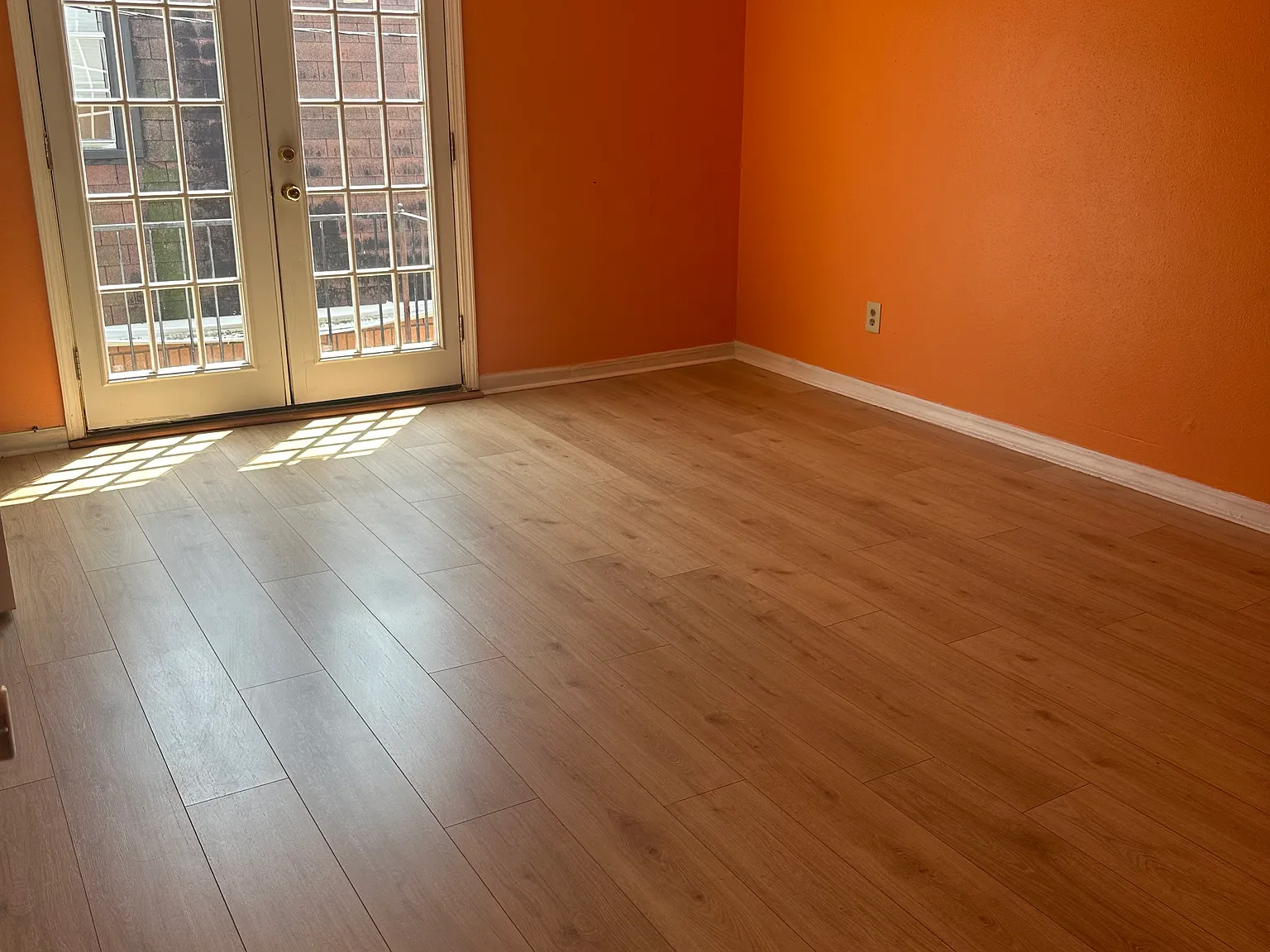2 bed, 1.5 bath, $1,100 — Photo 2