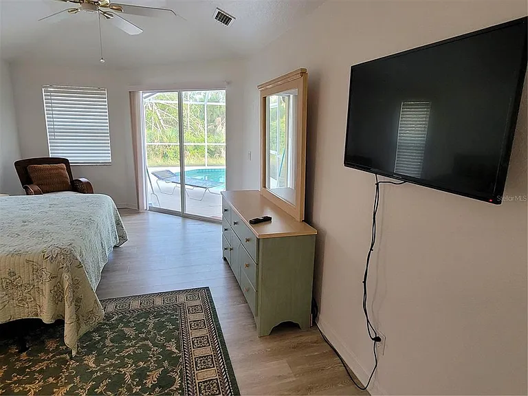 72 Long Meadow Ct — Photo 15