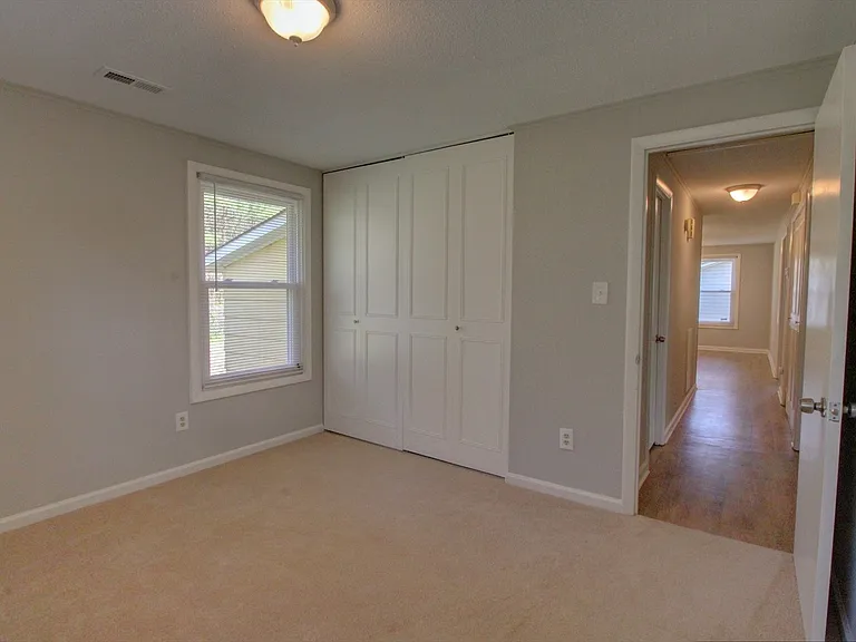 2530 Glenbrook Dr — Photo 12