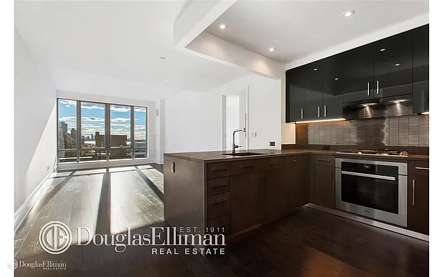 Rented by Douglas Elliman | media 23
