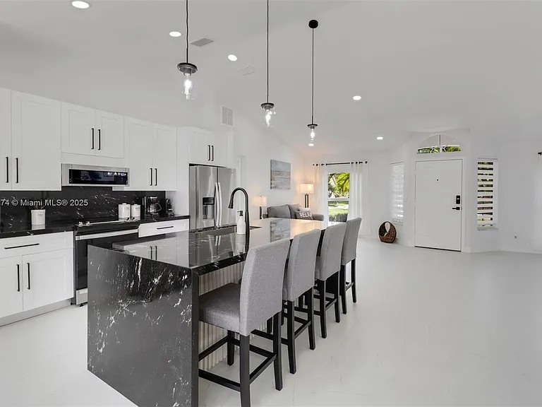 172 Plantation Cir — Photo 7