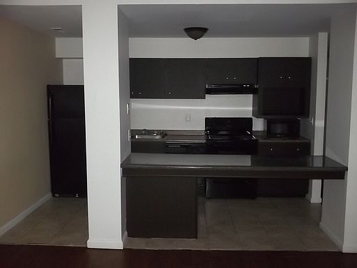 4th image of 5315 Savoy Ct APT 301