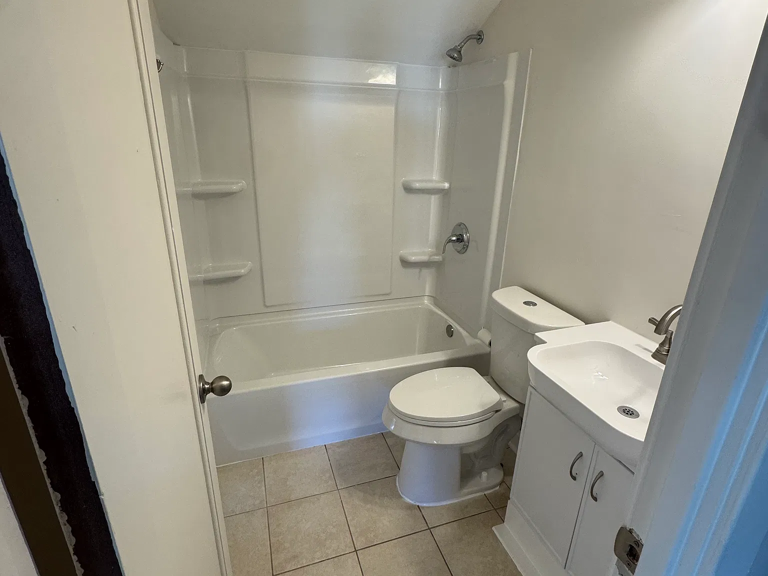 2 bed, 800 sqft, $1,300 — Photo 4