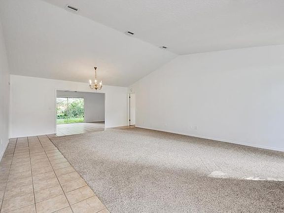 4th image of 4035 Tall Tree Dr