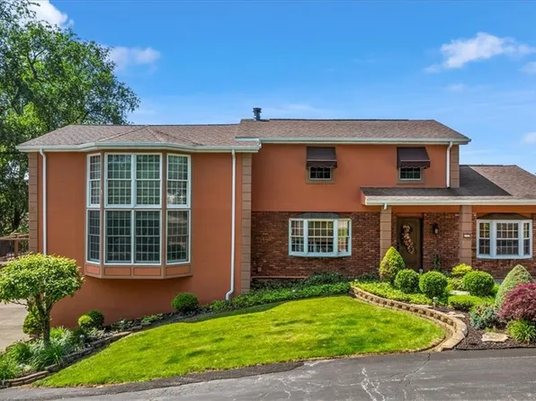 137 Sunset Blvd, Aliquippa, PA 15001