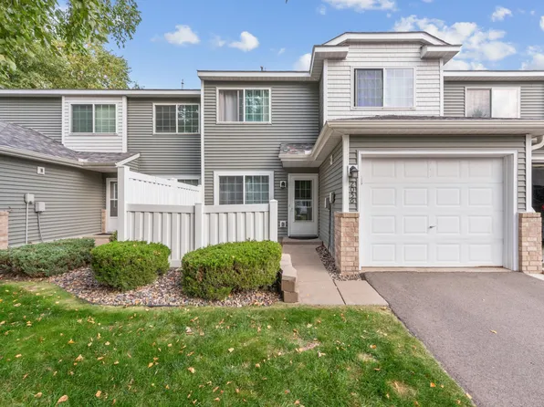2056 Gresham Ave N, Oakdale, MN 55128