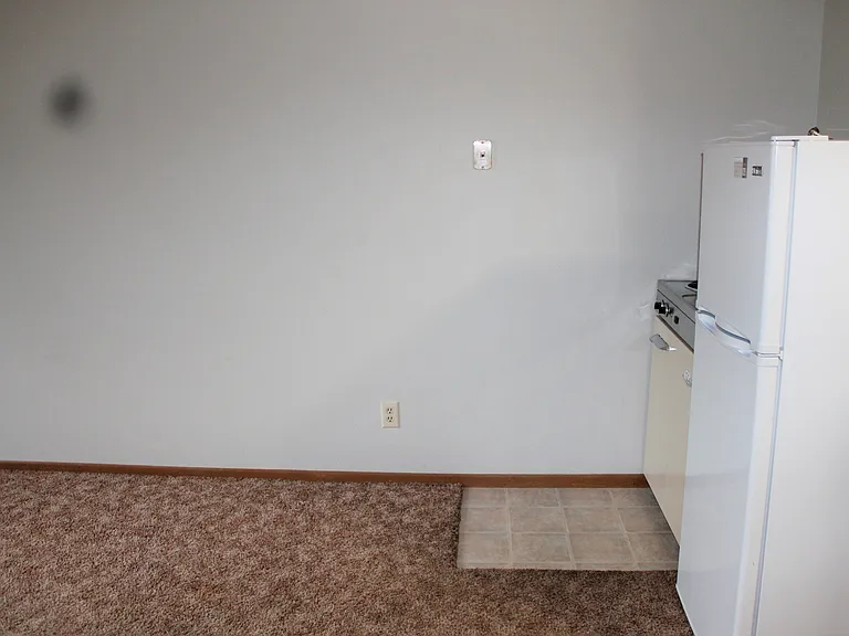 920 Southland Ln — Photo 5