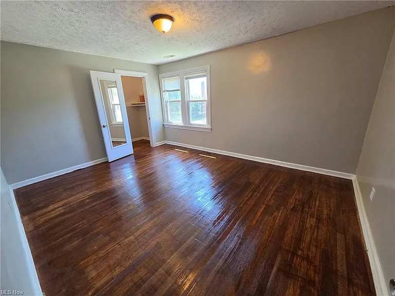 1405 Villa Dr — Photo 11