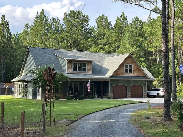 123 Lally Cir, Aberdeen, NC 28315