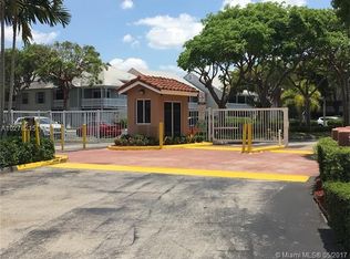 10441 Mahogany Key Cir APT 201, Miami, FL 33196