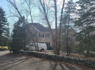 26 Stone Fence Ln, Stamford, CT 06903