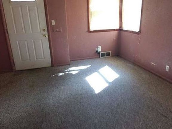 4th image of 1724 Kilburn Ave