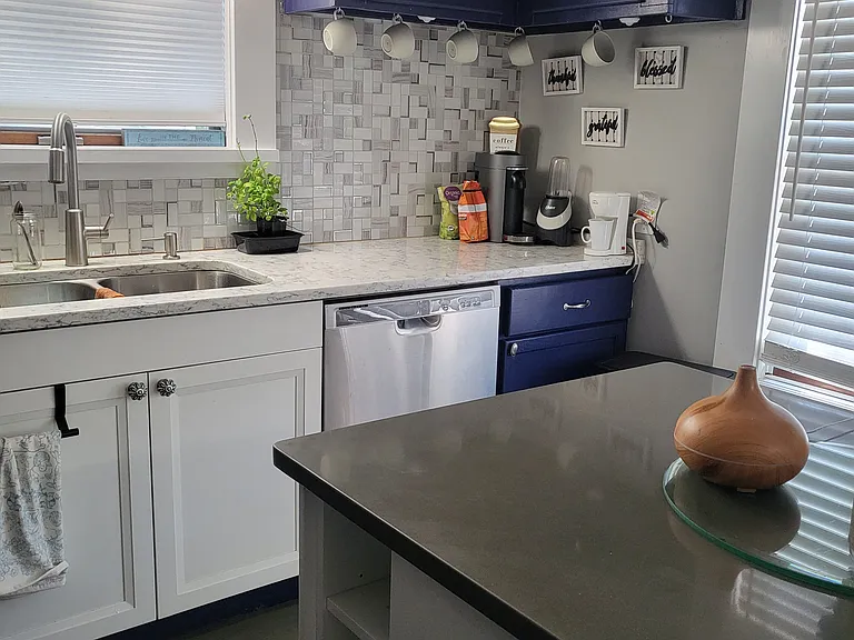 4072 Laukus Ln — Photo 6