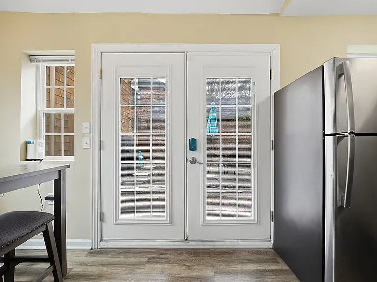 831 Gates Ave #C — Photo 11