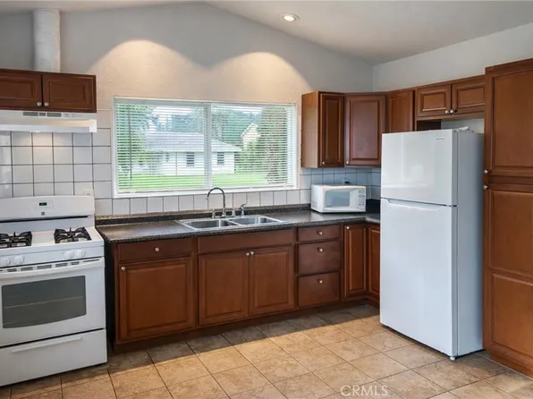 494 Alta Mesa Dr, Riverside, CA 92507