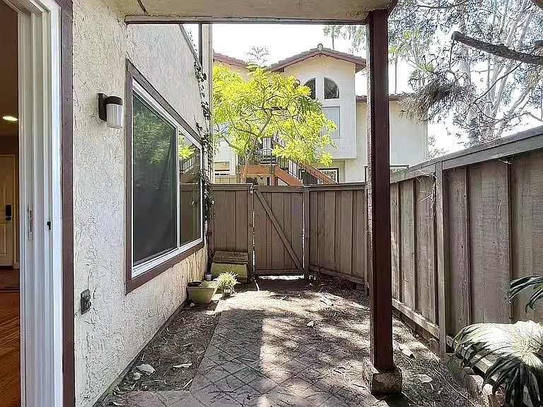 4070 Rosenda Ct #216 — Photo 21