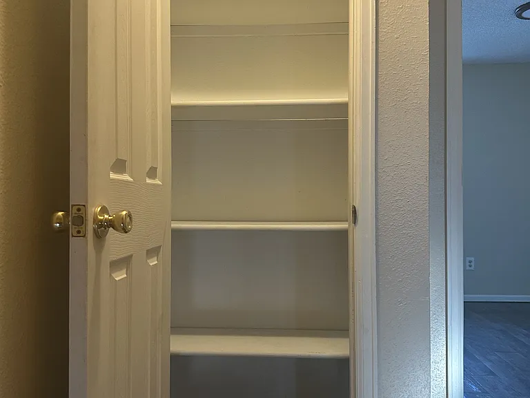 4885 Basswood Dr — Photo 15