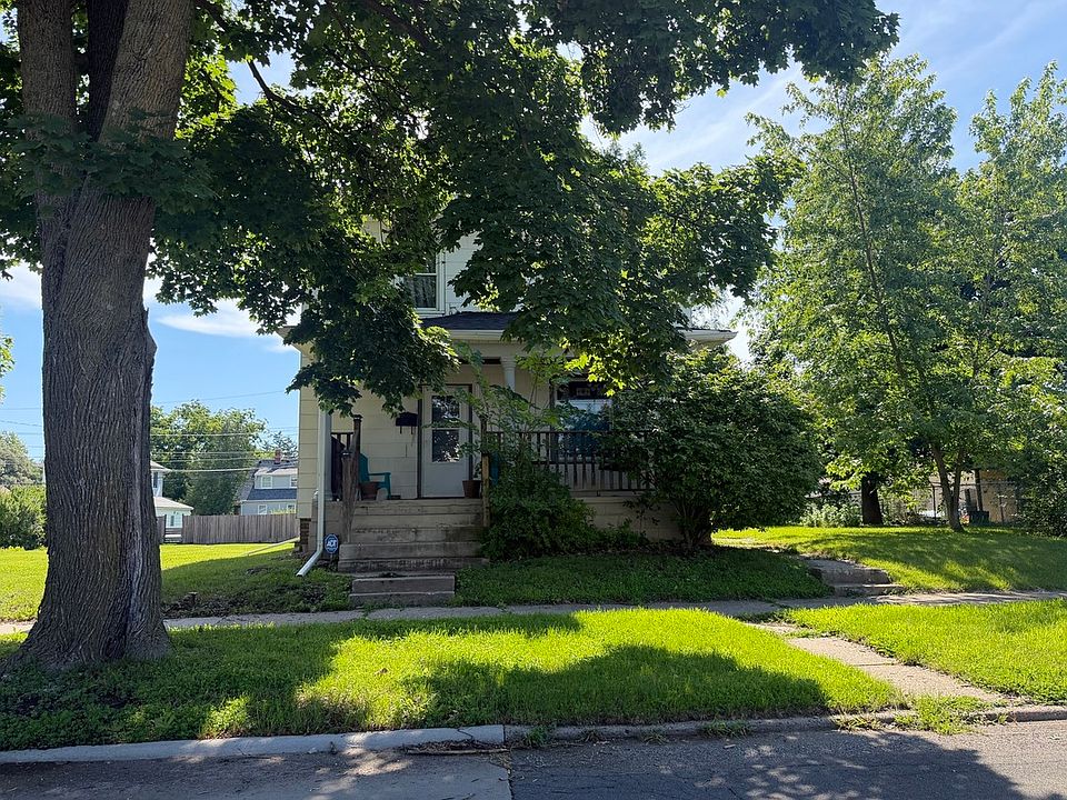 1st image of 1537 42nd St