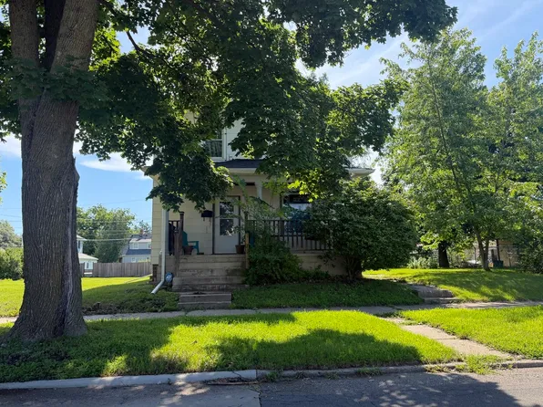 1537 42nd St, Rock Island, IL 61201