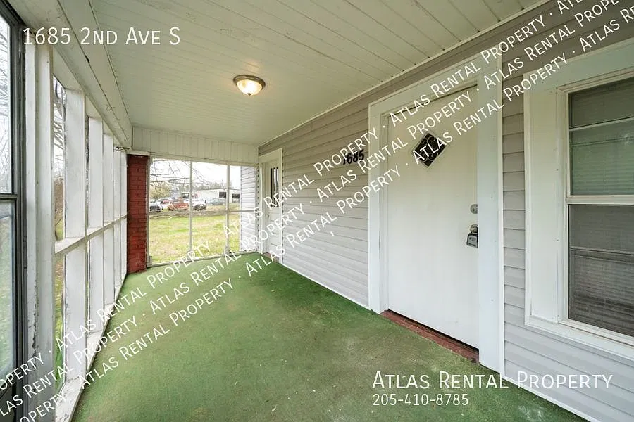 Charming 3BR Retreat in Dolomite Renovated & Pet-Friendly! — Photo 4