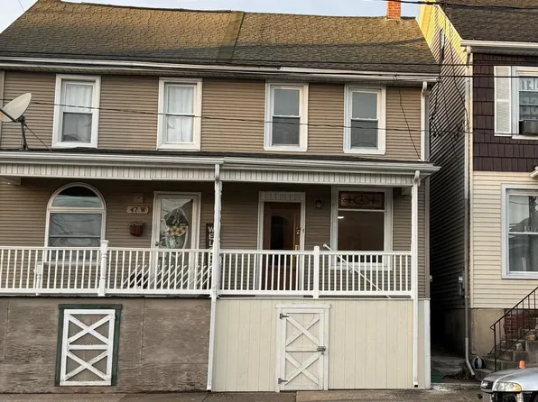 45 W Grand Ave, Tower City, PA 17980