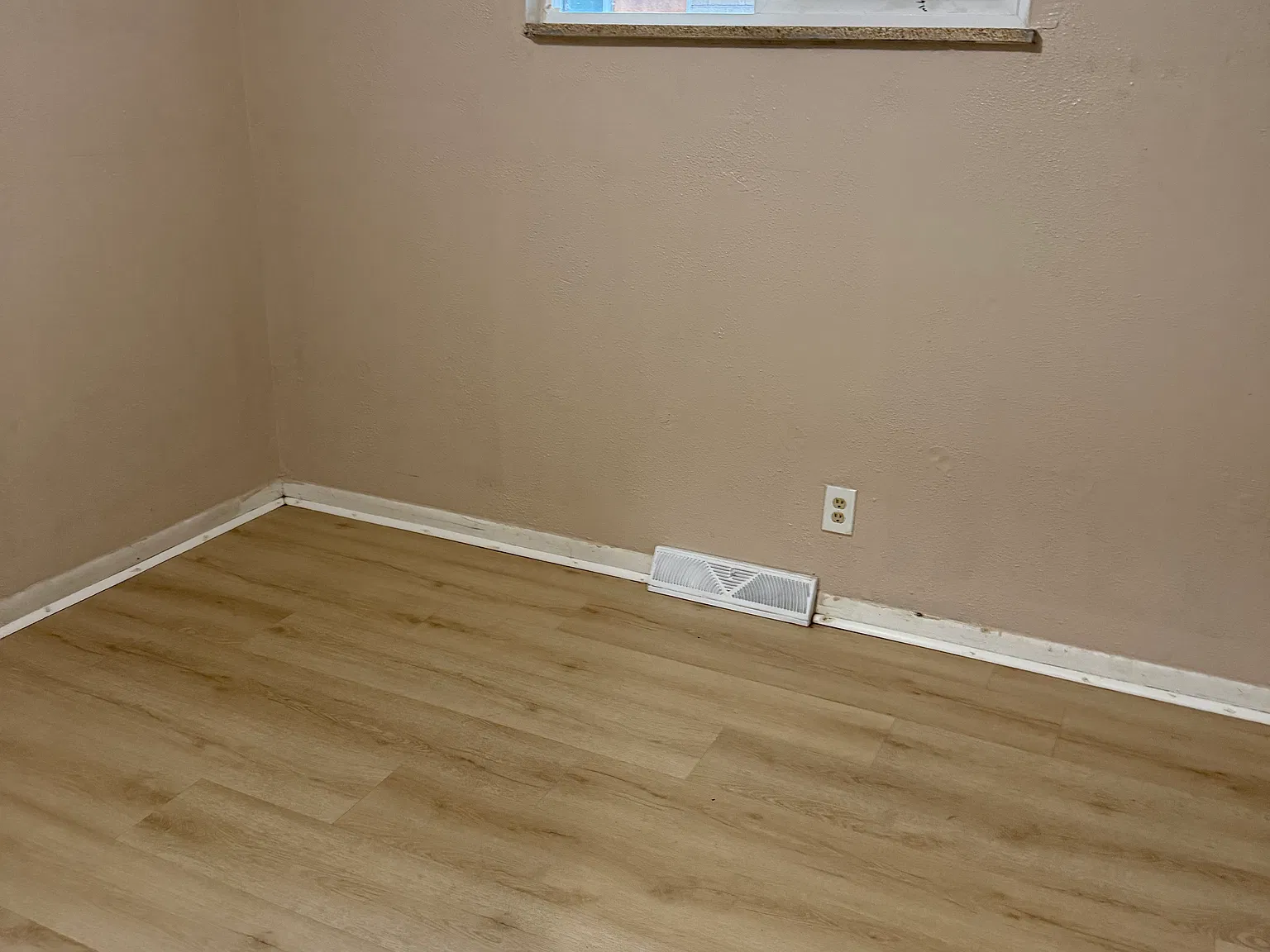 3 bed, $1,800 — Photo 1