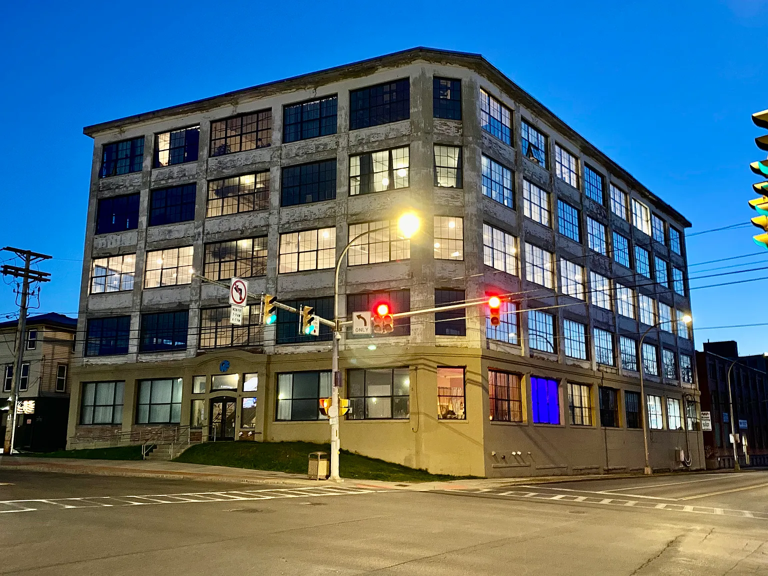 The Gear Factory (Artist Living) — Photo 2