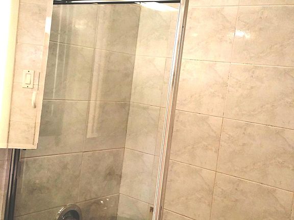 4th image of 514 Surf Ave #20