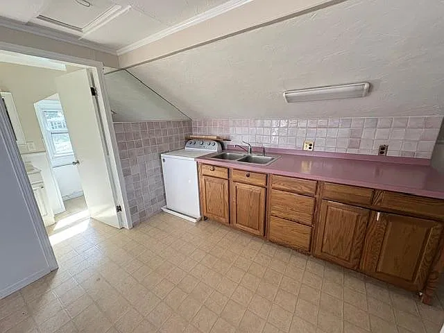 41 Carpenter Ave — Photo 4
