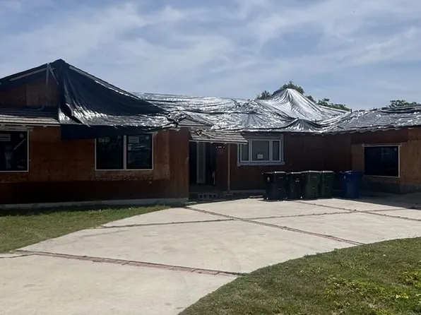 9312 Lasaine Ave, Northridge, CA 91325