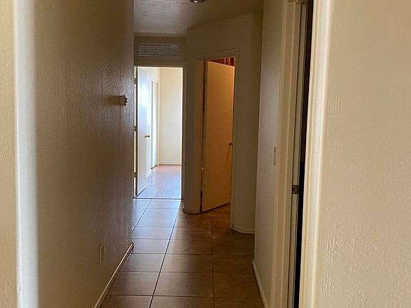 5th image of 11152 W Campbell Ave